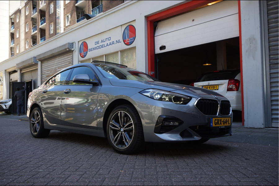 BMW 2 Serie Gran Coupé 218i | Panoramadak | Leer | Sportstoelen | M-Sport accenten | Verwarmd Sportstuur | Stoelverwarming | BMW onderhouden | 2/2026 beurt gehad |