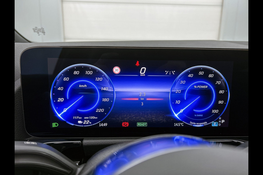 Mercedes-Benz EQA 250+ Business Solution Luxury 71 kWh | Trekhaak | Sierdelen in Star Pattern | Warmtewerend, donkergetint glas | Smartphone integratie | Panoramaschuifdak | 18 inch multispaakse lichtmetalen velgen |
