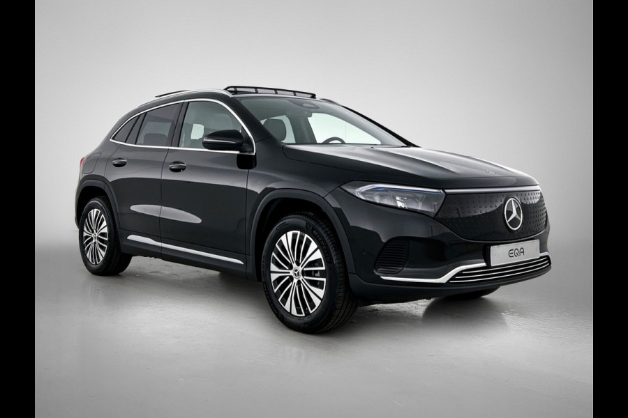 Mercedes-Benz EQA 250+ Business Solution Luxury 71 kWh | Trekhaak | Sierdelen in Star Pattern | Warmtewerend, donkergetint glas | Smartphone integratie | Panoramaschuifdak | 18 inch multispaakse lichtmetalen velgen |
