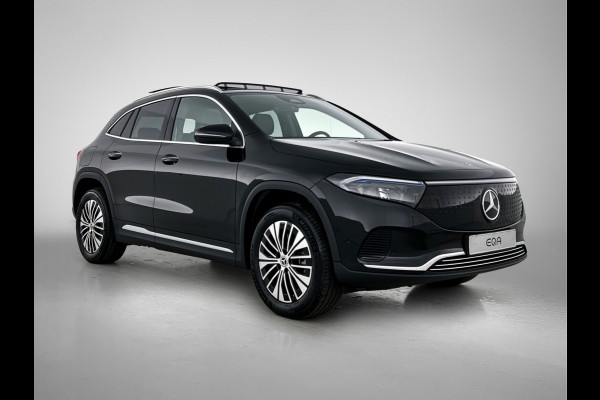 Mercedes-Benz EQA 250+ Business Solution Luxury 71 kWh | Trekhaak | Sierdelen in Star Pattern | Warmtewerend, donkergetint glas | Smartphone integratie | Panoramaschuifdak | 18 inch multispaakse lichtmetalen velgen |
