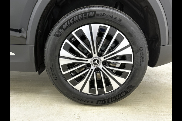 Mercedes-Benz EQA 250+ Business Solution Luxury 71 kWh | Trekhaak | Sierdelen in Star Pattern | Warmtewerend, donkergetint glas | Smartphone integratie | Panoramaschuifdak | 18 inch multispaakse lichtmetalen velgen |