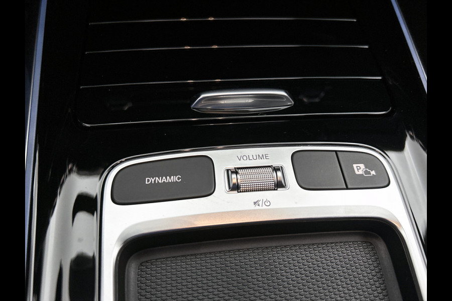 Mercedes-Benz EQA 250+ Business Solution Luxury 71 kWh | Trekhaak | Sierdelen in Star Pattern | Warmtewerend, donkergetint glas | Smartphone integratie | Panoramaschuifdak | 18 inch multispaakse lichtmetalen velgen |