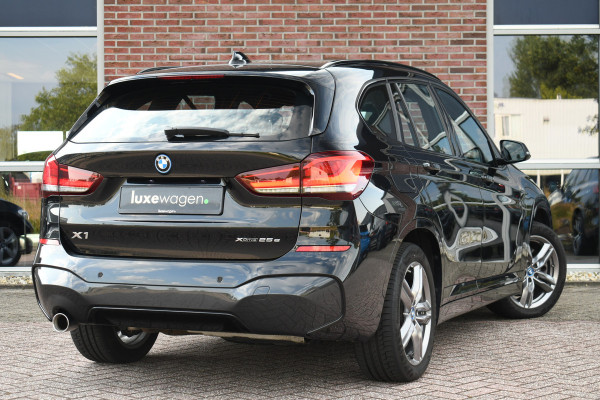BMW X1 xDrive25e 220pk M-Sport Leder Stuurverw LED El-klep DAB BTW-auto!