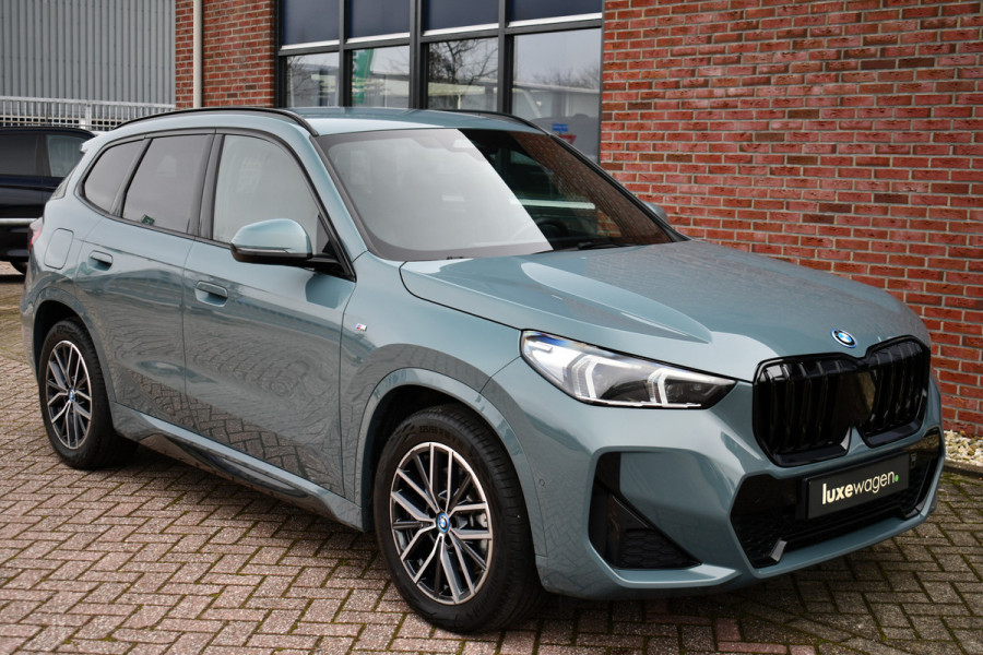 BMW X1 xDrive25e M-Sport Premium 18inch Leder Camera ACC-voorbereiding
