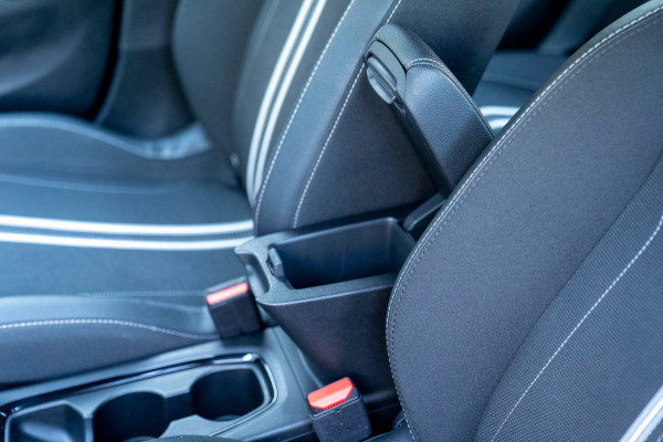 Opel Corsa 1.2 Turbo Hybrid GS|Prijs rijklaar incl. 12 mnd garantie| PDC Camera DAB Carplay/Android auto LMV