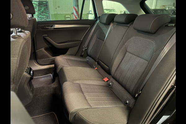 Škoda Superb Combi iV 218PK DSG HYBRID BUSINESS CAMERA/NAVI/VIRTUAL/STUURVERW.