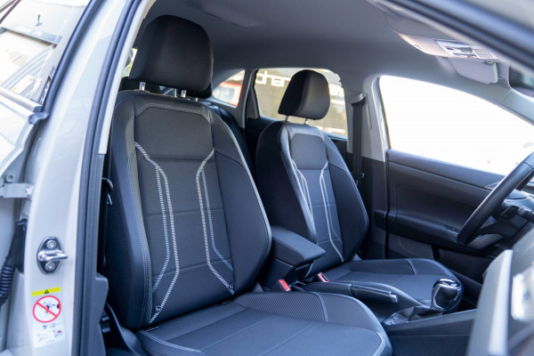 Volkswagen Taigo 1.0 TSI Life Business|Prijs rijklaar incl 12 mnd garantie| Stoelverwarming PDC Camera DAB LMV Trekhaak