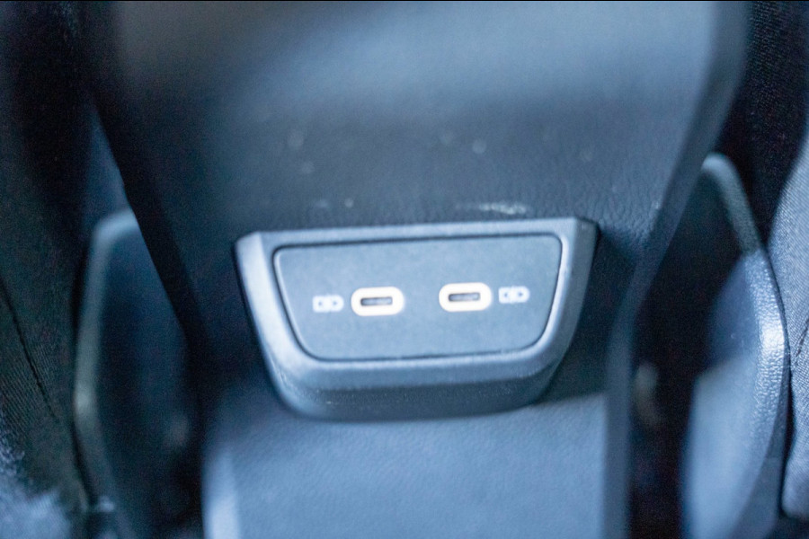 Volkswagen Taigo 1.0 TSI Life Business|Prijs rijklaar incl 12 mnd garantie| Stoelverwarming PDC Camera DAB LMV Trekhaak
