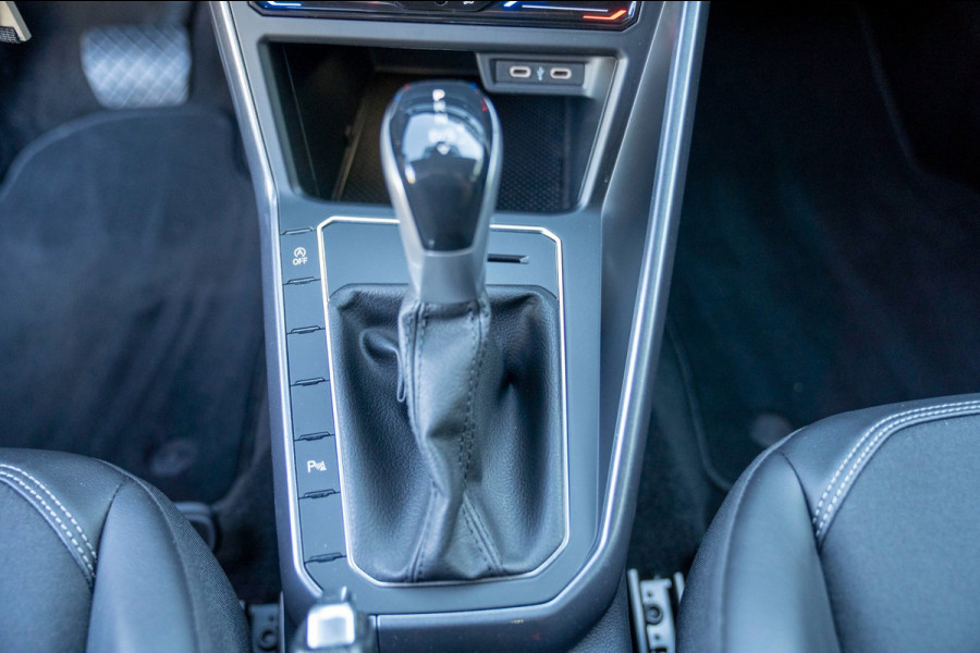 Volkswagen Taigo 1.0 TSI Life Business|Prijs rijklaar incl 12 mnd garantie| Stoelverwarming PDC Camera DAB LMV Trekhaak