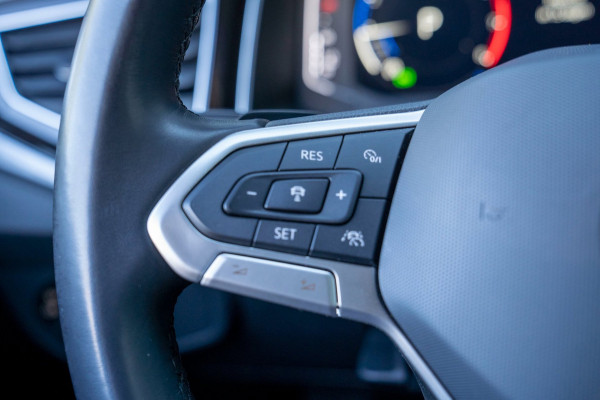 Volkswagen Taigo 1.0 TSI Life Business|Prijs rijklaar incl 12 mnd garantie| Stoelverwarming PDC Camera DAB LMV Trekhaak