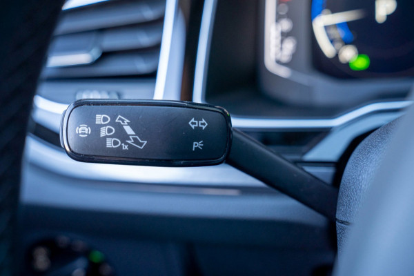 Volkswagen Taigo 1.0 TSI Life Business|Prijs rijklaar incl 12 mnd garantie| Stoelverwarming PDC Camera DAB LMV Trekhaak
