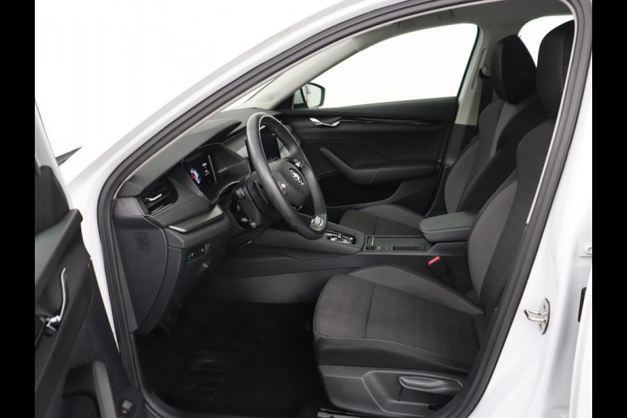 Škoda Octavia 1.4 TSI iV PHEV Business Edition | Adaptive cruise | Stuurverwarming | Carplay | Navigatie | Keyless | Full LED | Virtual Cockpit | Parkeerhulp | Climate control | Plug In