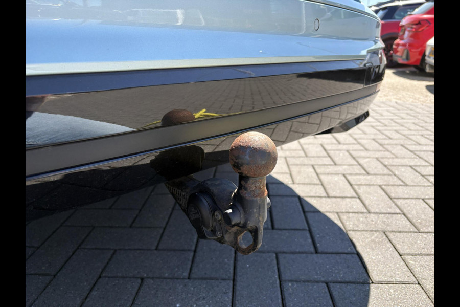 Škoda ENYAQ iV 80 Sportline | Panoramadak | Wegklapbare Trekhaak | Achteruitrijcamera | 21 Inch |
