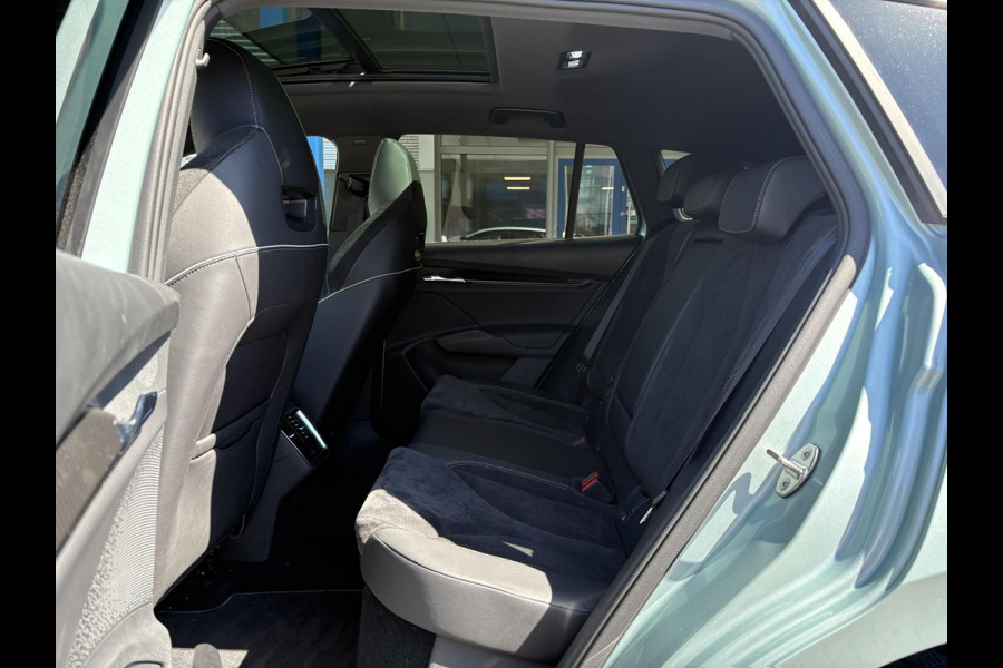 Škoda ENYAQ iV 80 Sportline | Panoramadak | Wegklapbare Trekhaak | Achteruitrijcamera | 21 Inch |