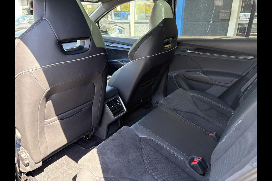 Škoda ENYAQ iV 80 Sportline | Panoramadak | Wegklapbare Trekhaak | Achteruitrijcamera | 21 Inch |