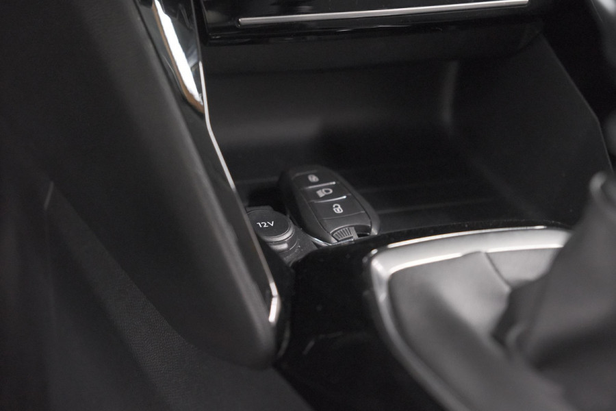 Peugeot 208 PureTech 100 Blue Lease Allure | Allseason Banden | Camera | Navigatie | Parkeersensoren