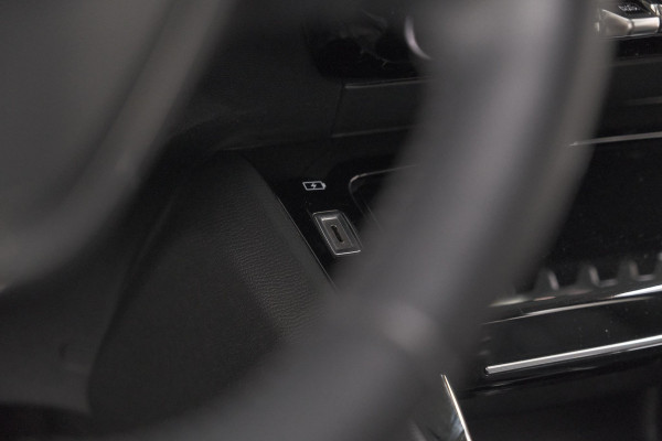 Peugeot 208 PureTech 100 Blue Lease Allure | Allseason Banden | Camera | Navigatie | Parkeersensoren