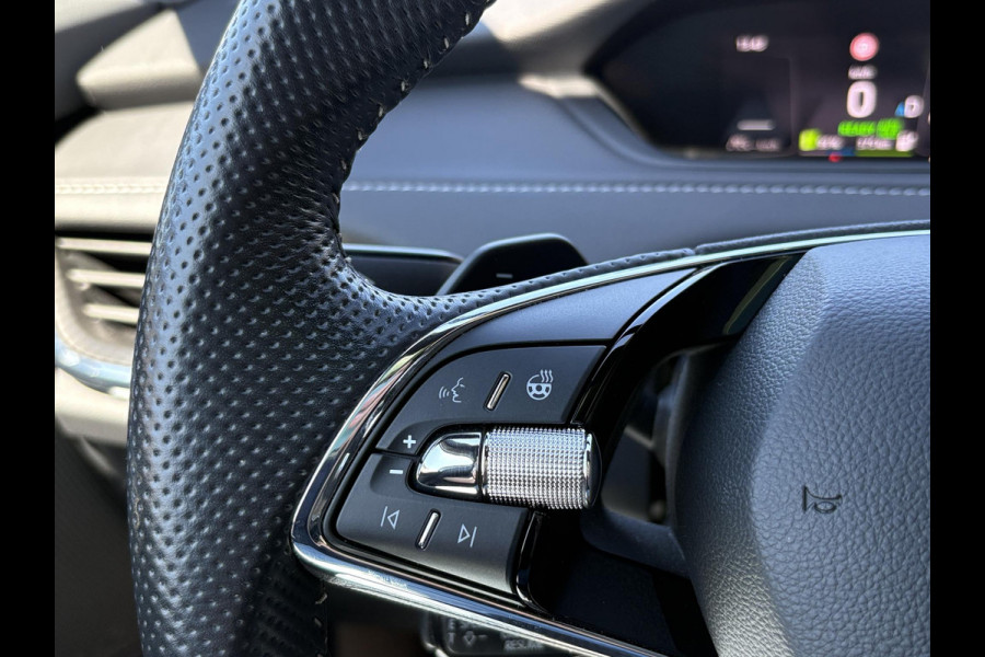 Škoda ENYAQ iV 80 Sportline | Panoramadak | Wegklapbare Trekhaak | Achteruitrijcamera | 21 Inch |