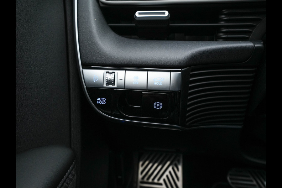 Hyundai IONIQ 5 Lounge 73kWh [ 3-Fase-11kW ] {SOH-97%} (INCL-BTW) Aut *HEATPUMP | LEATHER | BOSE-SOUND | FULL-LED | ADAPTIVE-CRUISE | BLINDSPOT | DIGI-COCKPIT | AMBIENTLIGHT | DAB | SHIFTPADDLES | HEAD-UP | NAVI-FULLMAP | KEYLESS | ...