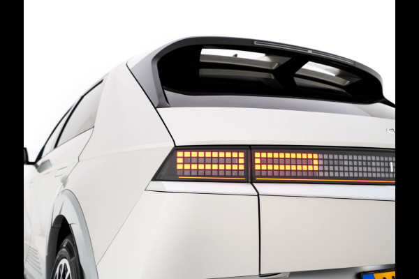 Hyundai IONIQ 5 Lounge 73kWh [ 3-Fase-11kW ] {SOH-97%} (INCL-BTW) Aut *HEATPUMP | LEATHER | BOSE-SOUND | FULL-LED | ADAPTIVE-CRUISE | BLINDSPOT | DIGI-COCKPIT | AMBIENTLIGHT | DAB | SHIFTPADDLES | HEAD-UP | NAVI-FULLMAP | KEYLESS | ...