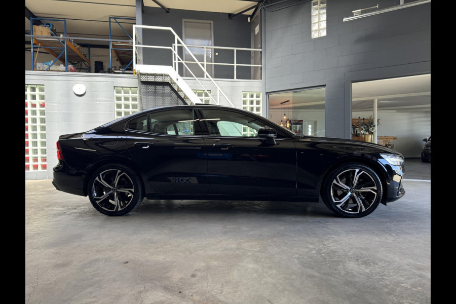 Volvo S60 2.0 B4 Ultimate Dark PANO-H&K-HUD-MEMORY-ACC-NAP