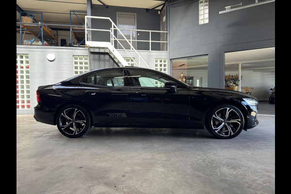 Volvo S60 2.0 B4 Ultimate Dark PANO-H&K-HUD-MEMORY-ACC-NAP