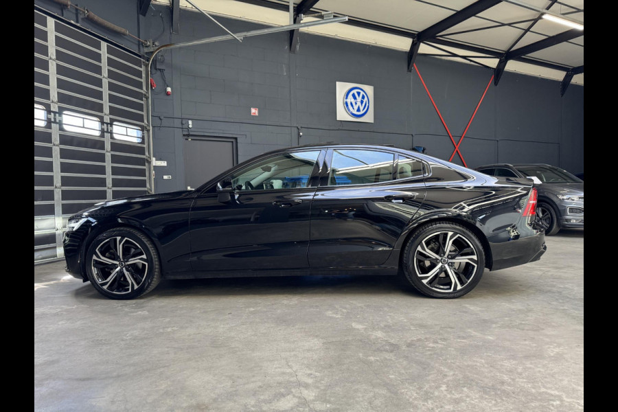 Volvo S60 2.0 B4 Ultimate Dark PANO-H&K-HUD-MEMORY-ACC-NAP