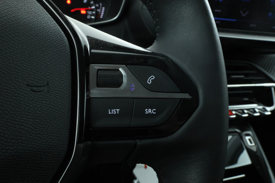 Peugeot 208 1.2 PureTech Allure Pack Apple carplay, climate
