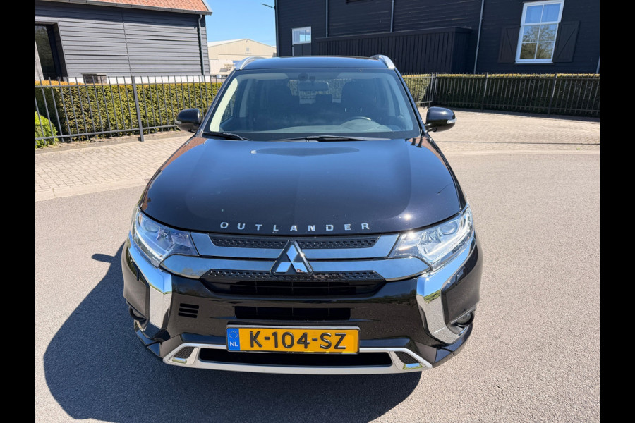 Mitsubishi Outlander 2.4 PHEV 240PK AWD PURE PLUG IN HYBRIDE CAMERA CARPLAY LED-XENON