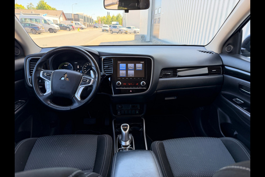 Mitsubishi Outlander 2.4 PHEV 240PK AWD PURE PLUG IN HYBRIDE CAMERA CARPLAY LED-XENON