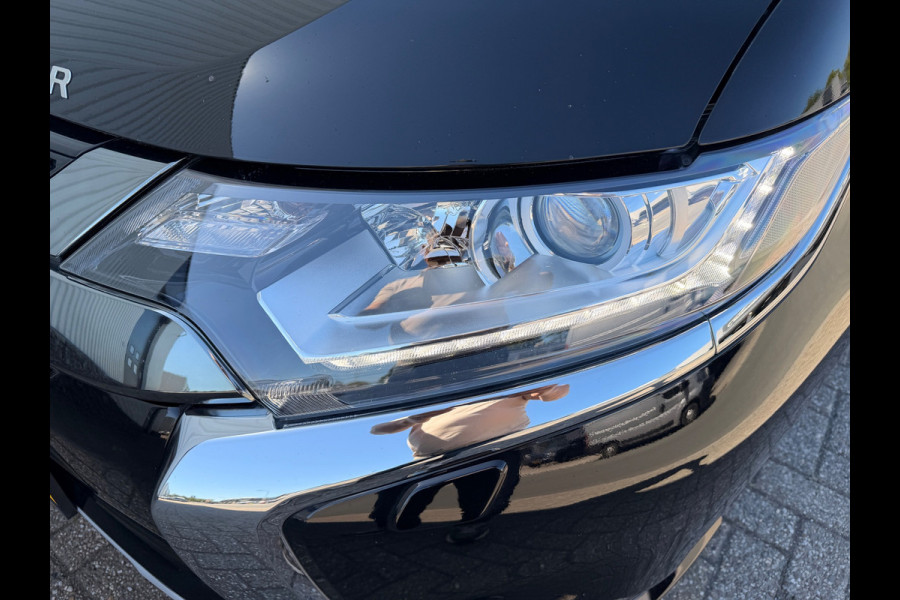 Mitsubishi Outlander 2.4 PHEV 240PK AWD PURE PLUG IN HYBRIDE CAMERA CARPLAY LED-XENON