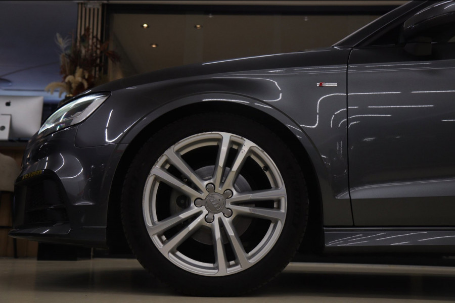Audi A3 Limousine 35 TFSI 3X S-LINE PANO/CARPLAY/NAVI/STOELMASSAGE/TREKH/VOL