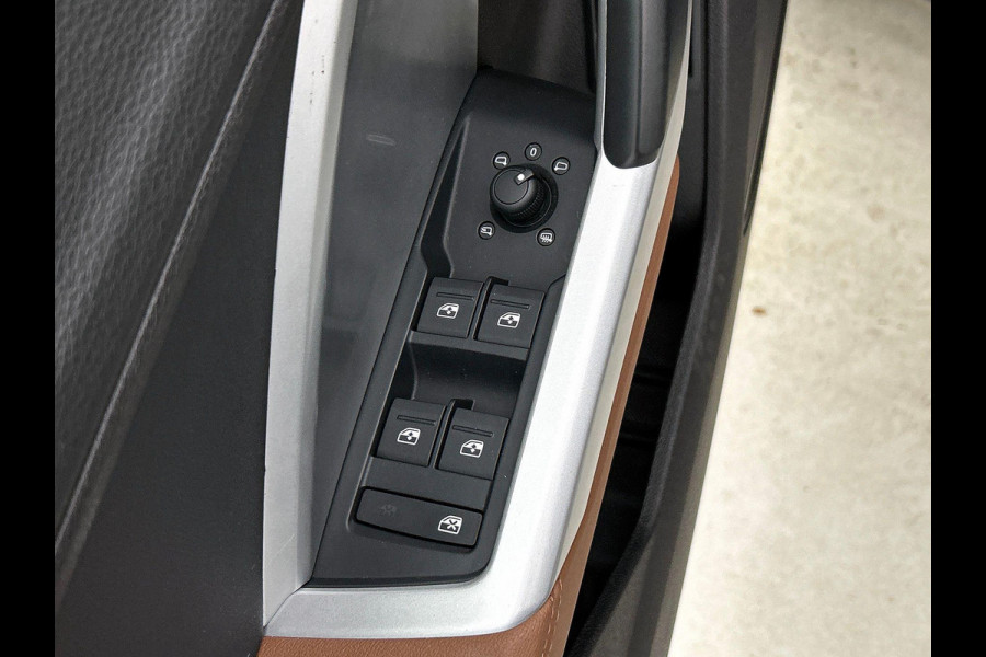 Audi Q3 Sportback 45 TFSI e Plug-In Hybrid S Line LEER | VIRTUAL | 20” LM | SIDE-ASSIST