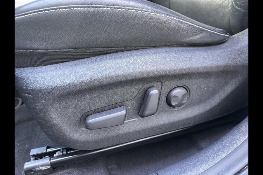 Kia e-Niro ExecutiveLine 64 kWh | SOH: 93,8% | Warmtepomp | Blind Spot | Adaptive CC | Leder | Cam | Climate |