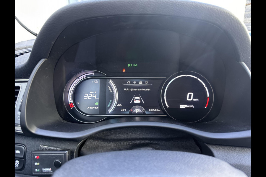 Kia e-Niro ExecutiveLine 64 kWh | SOH: 93,8% | Warmtepomp | Blind Spot | Adaptive CC | Leder | Cam | Climate |