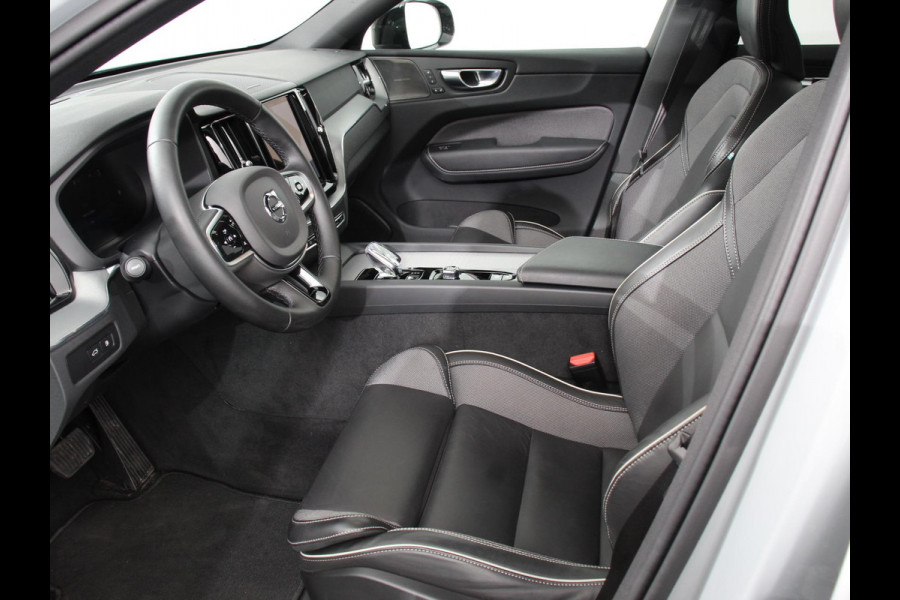 Volvo XC60 2.0 T6 Plug-in hybrid AWD Plus Dark | Harman/Kardon | Full LED | Adaptive Cruise Control + Pilot Assist |Parkeersensoren V&A+ 360 camera | Panaromadak