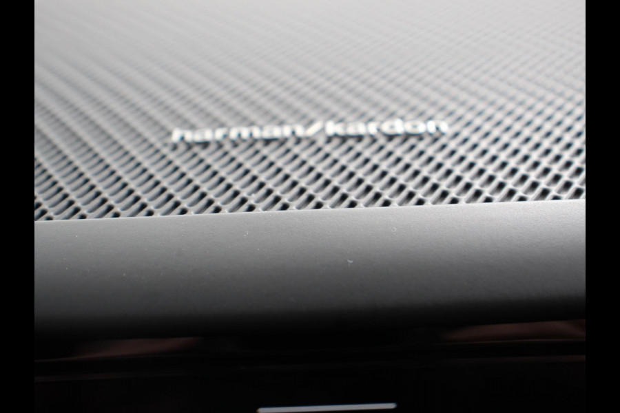 Volvo XC60 2.0 T6 Plug-in hybrid AWD Plus Dark | Harman/Kardon | Full LED | Adaptive Cruise Control + Pilot Assist |Parkeersensoren V&A+ 360 camera | Panaromadak