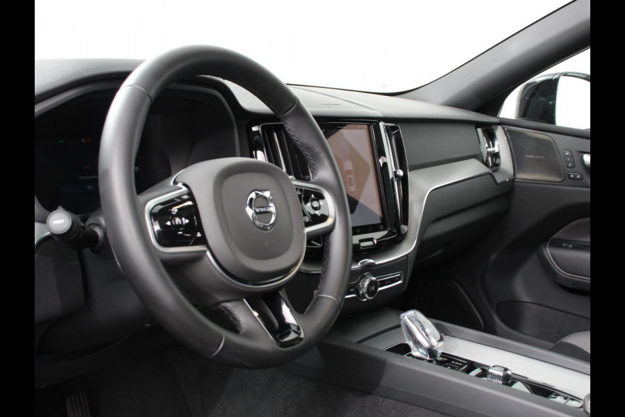 Volvo XC60 2.0 T6 Plug-in hybrid AWD Plus Dark | Harman/Kardon | Full LED | Adaptive Cruise Control + Pilot Assist |Parkeersensoren V&A+ 360 camera | Panaromadak