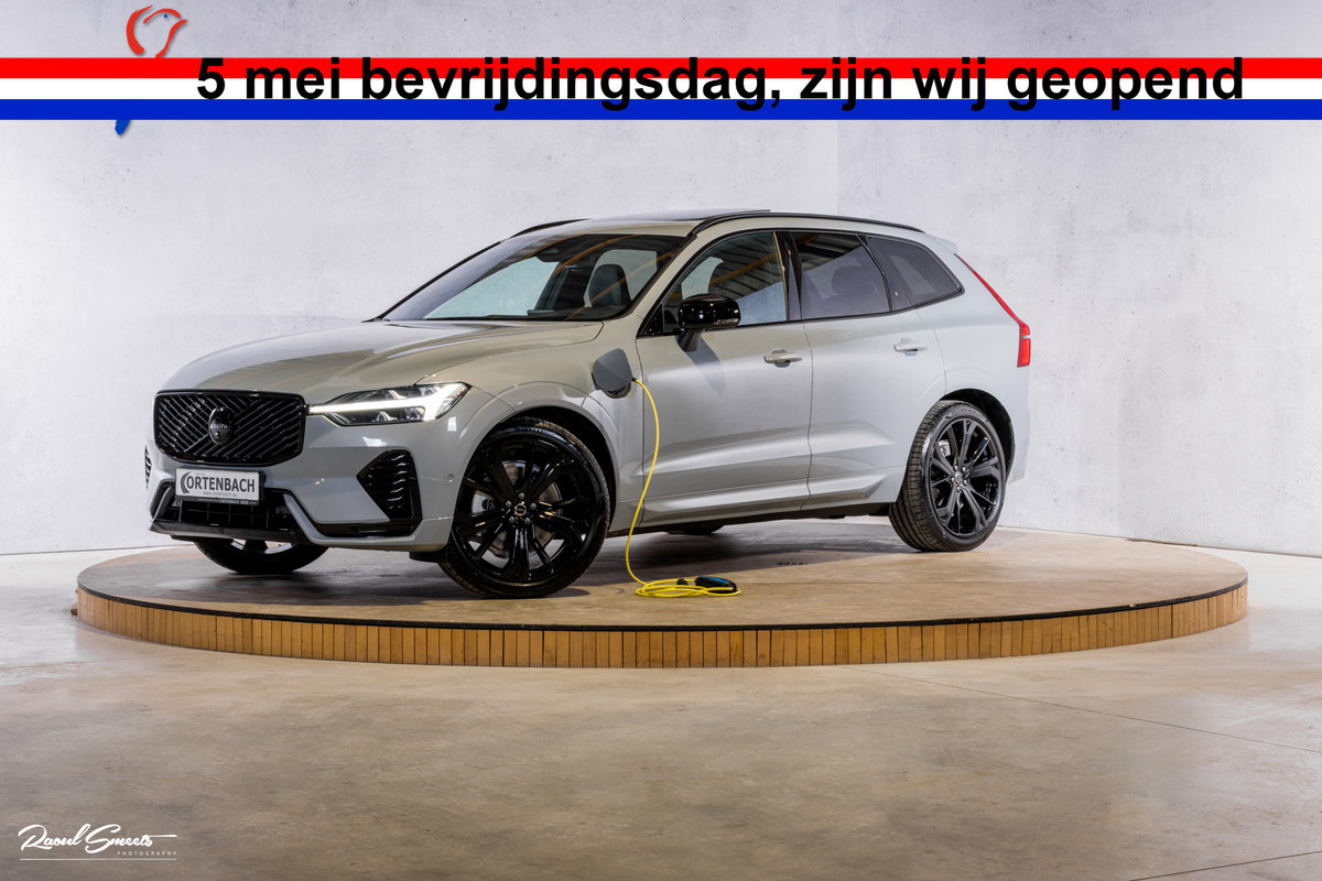 Volvo XC60 2.0 T8 Plug-in hybrid AWD Plus Black Edition Long Range | Zwenkbare trekhaak | Harman Kardon | Adaptieve cruise | Panorama dak | Nieuw |