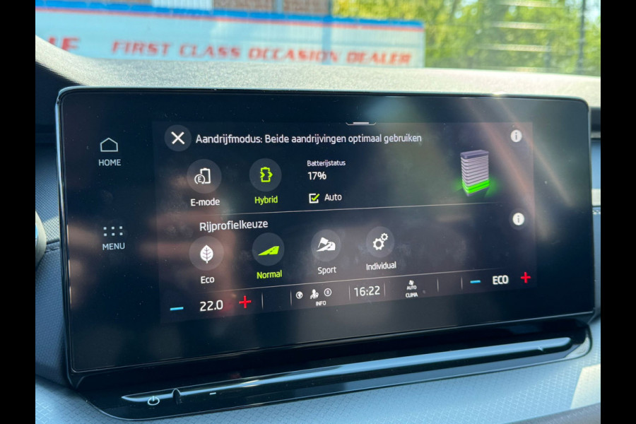 Škoda Octavia Combi TSI iV HYBRID 204PK DSG PHEV BUSINESS TREKHAAK/NAVI/CARPLAY PLUG IN HYBRIDE