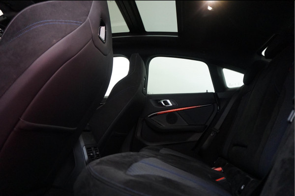 BMW 2 Serie Gran Coupé 218i High Executive M-SPORT | Pano-dak | Sfeer | Adaptive + Lane | Apple CarPlay | NL Auto | Compleet BMW onderhouden