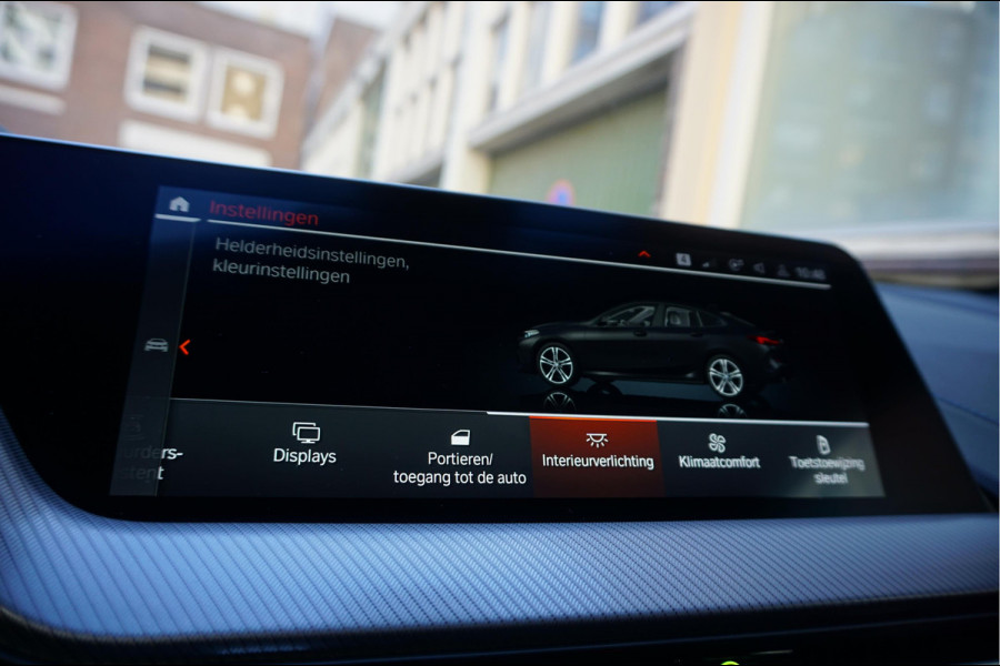 BMW 2 Serie Gran Coupé 218i High Executive M-SPORT | Pano-dak | Sfeer | Adaptive + Lane | Apple CarPlay | NL Auto | Compleet BMW onderhouden