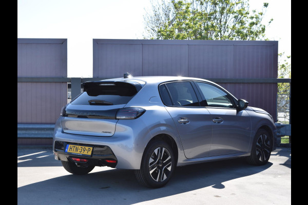 Peugeot 208 1.2 Hybrid 110 e-DCS6 Allure | TOT 8 JAAR GARANTIE | 110 PK | AUTOMAAT | NAVI | PARKEERSENSOREN MET CAMERA | CLIMATE CONTROL | 7.354 KM