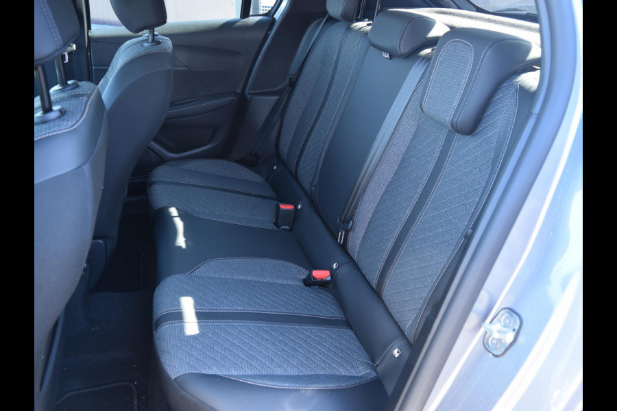 Peugeot 208 1.2 Hybrid 110 e-DCS6 Allure | TOT 8 JAAR GARANTIE | 110 PK | AUTOMAAT | NAVI | PARKEERSENSOREN MET CAMERA | CLIMATE CONTROL | 7.354 KM
