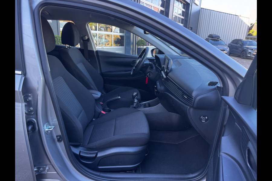 Hyundai i20 1.0 T-GDI Comfort Smart | 100 PK | Camera | Stoel + Stuurverwarming | Climate Control | Navigatie by App