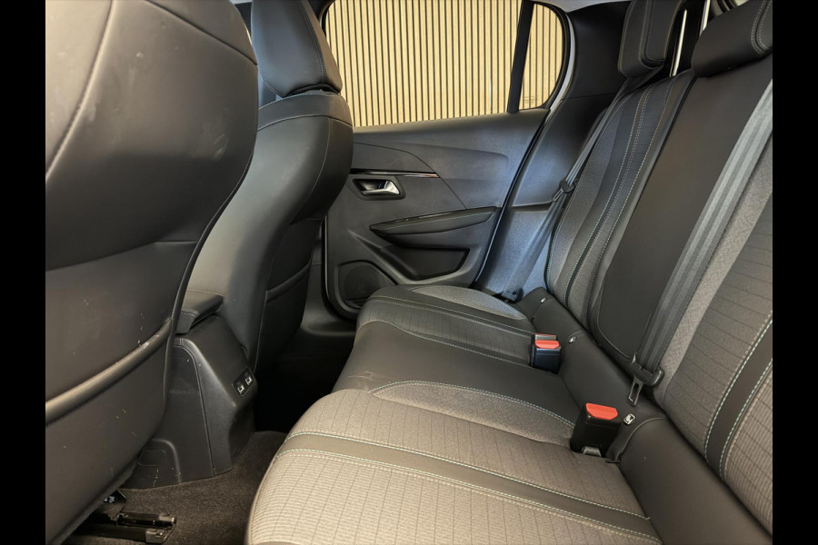 Peugeot 208 1.2 PureTech 100PK Allure Pack | Carplay | Keyless | Adapt. Cruise | 3D Dash | Stoelverw. | Incl. garantie