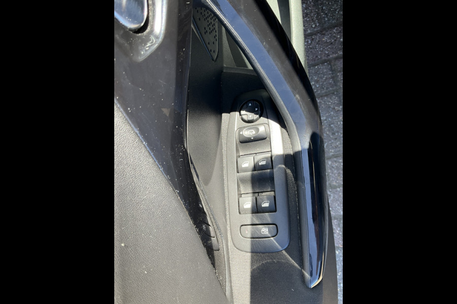 Peugeot 208 1.2 PureTech Blue Lease Allure Nav/Cruise Carplay Clima Orig.NL Voll.Onderhouden!