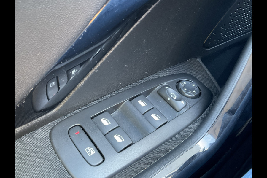 Peugeot 208 1.2 PureTech Blue Lease Allure Nav/Cruise Carplay Clima Orig.NL Voll.Onderhouden!