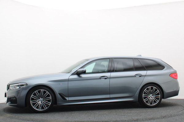 BMW 5 Serie Touring 520i High Executive Climate, Camera, Cruise, Navigatie, Bluetooth, Sportstoelen, DAB, PDC, 19''