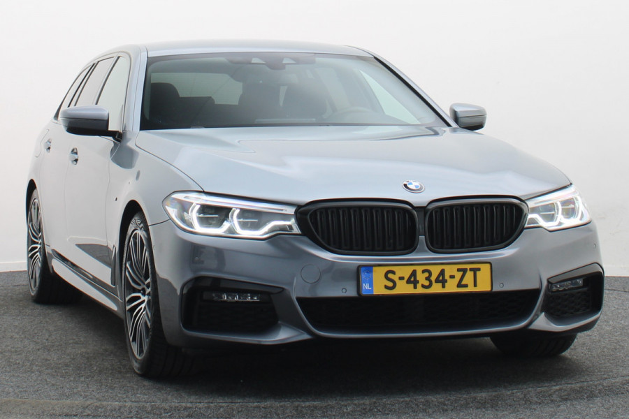 BMW 5 Serie Touring 520i High Executive Climate, Camera, Cruise, Navigatie, Bluetooth, Sportstoelen, DAB, PDC, 19''